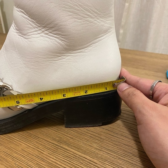 Givenchy Laura chain white leather boots - Picture 10 of 13